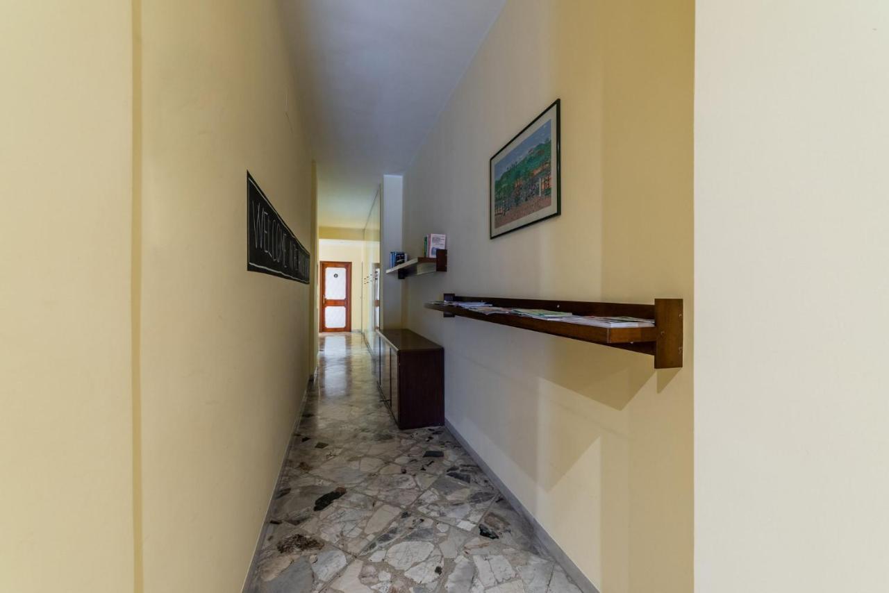 Arts House Apartment Bari Exterior foto